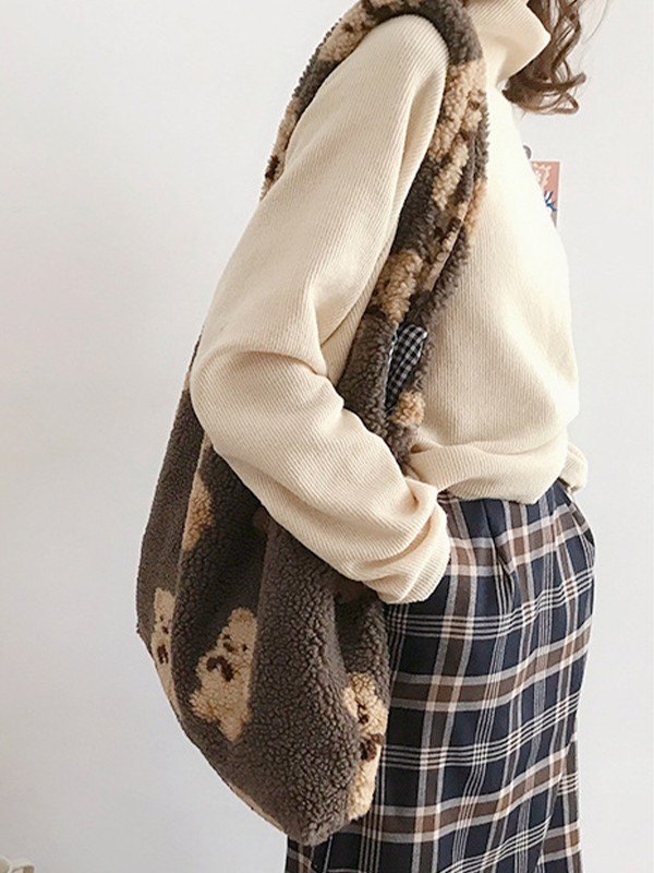 Bolso de hombro de forro polar con motivo de oso-1